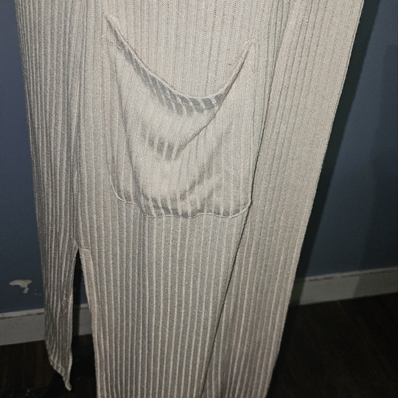 3/20.00. Philosophy long cardigan - Picture 3 of 7